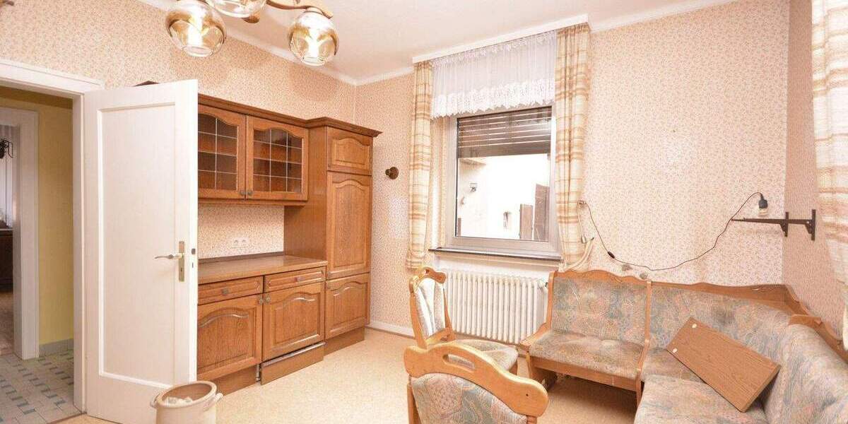 Einfamilienhaus Bornheim Merten - 9 Zimmer, 207 m&sup2;, 650.000&euro; | Angebot:25781301