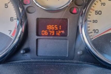 Peugeot 207 68.000 km 5.900 &euro; Bonn 53129