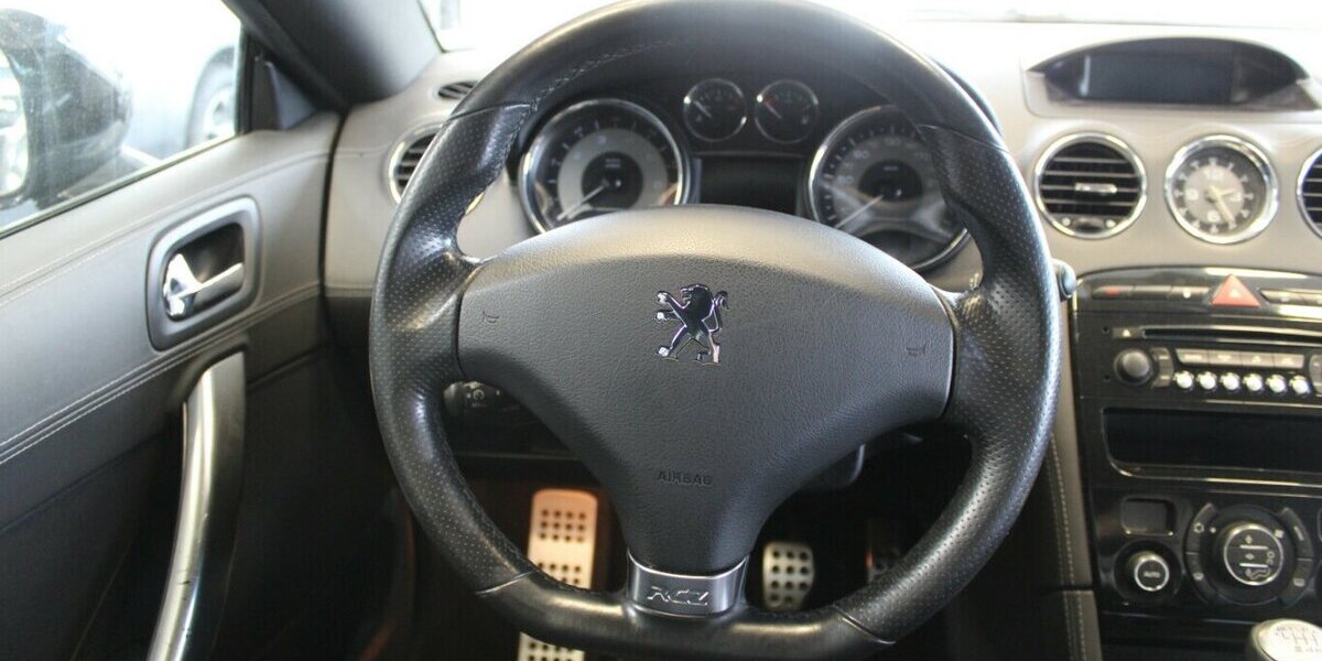 Peugeot RCZ 1.6 200 THP 114.967 km 8.980 &euro; Euskirchen 53881