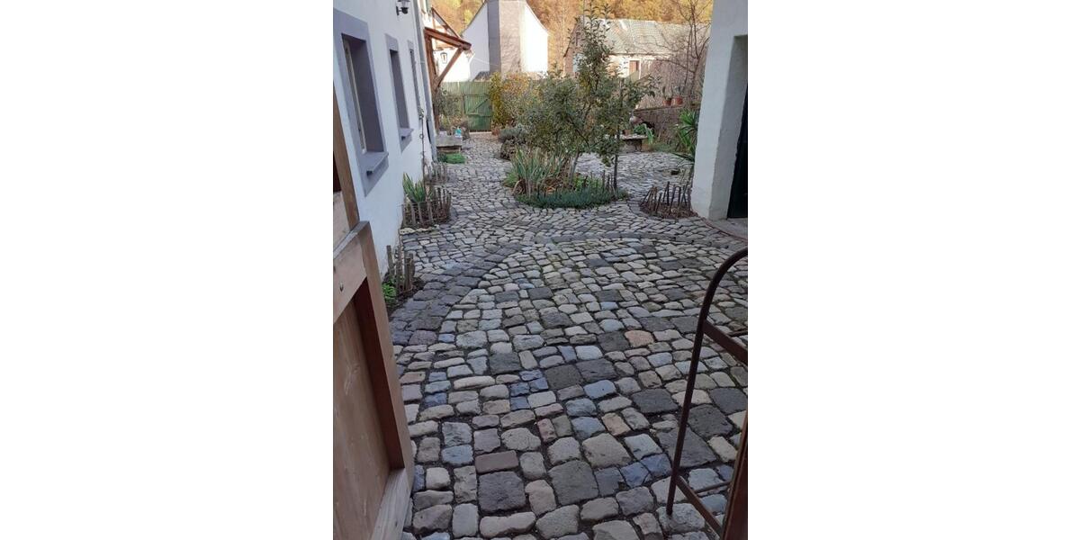 Bauernhaus, Landhaus Antweiler - 5 Zimmer, 130 m&sup2;, 1.200&euro; | Angebot:25645965