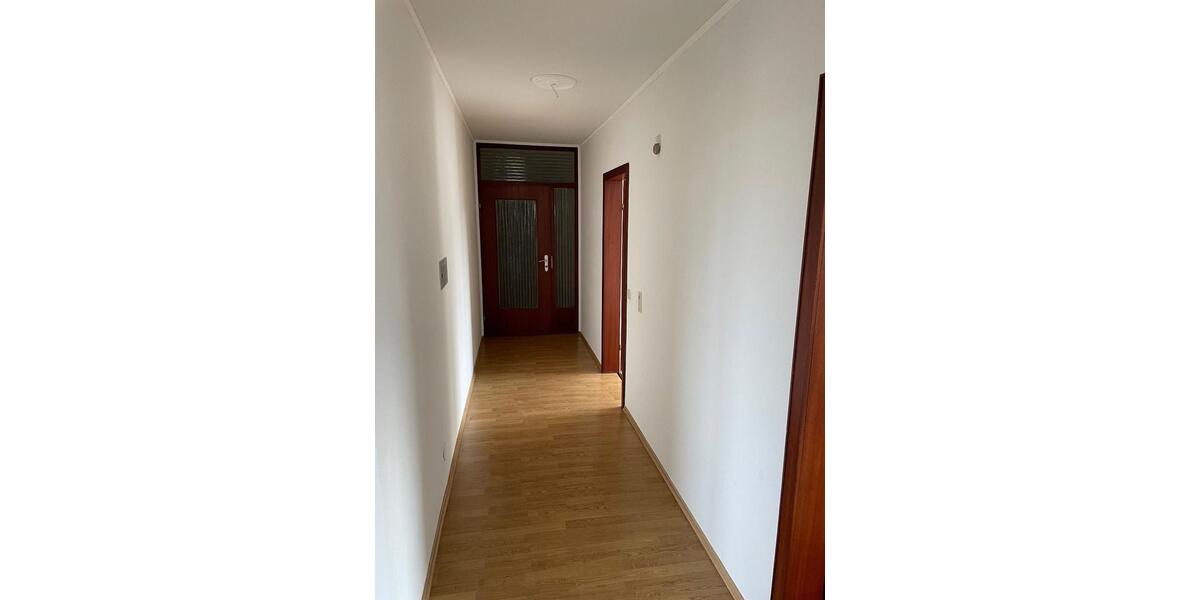 Etagenwohnung Wachtberg - 3 Zimmer, 80 m&sup2;, 800&euro; | Angebot:25638746
