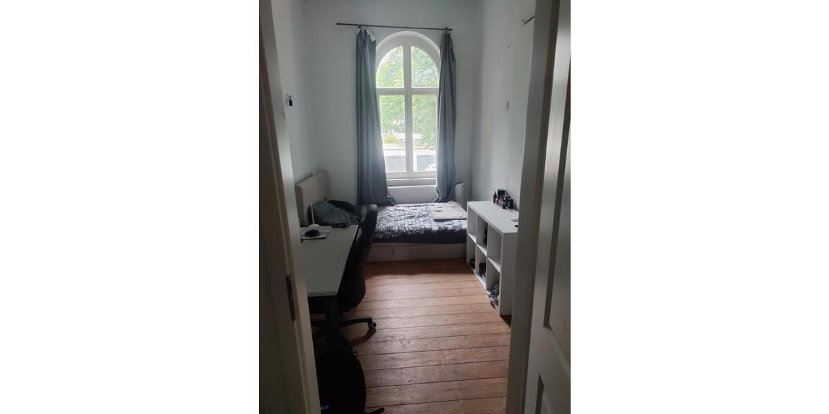 Etagenwohnung Bonn - 15 Zimmer, 120 m&sup2;, 480&euro; | Angebot:25883339