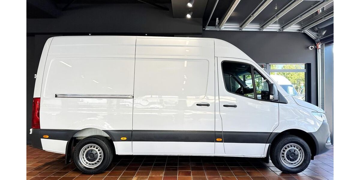 Mercedes-Benz Sprinter 179.242 km 25.950 &euro; Bonn 53177
