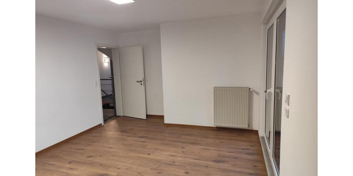 Einfamilienhaus Düren Rölsdorf - 7 Zimmer, 261 m&sup2;, 520.000&euro; | Angebot:25953421