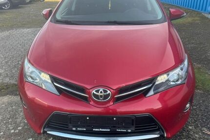 Toyota Auris 392.426 km 2.999 &euro; Euskirchen 53879