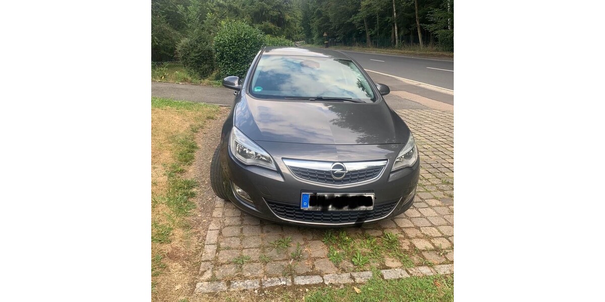 Opel opel astra j 192.570 km 3.260 &euro; Heimbach 52396