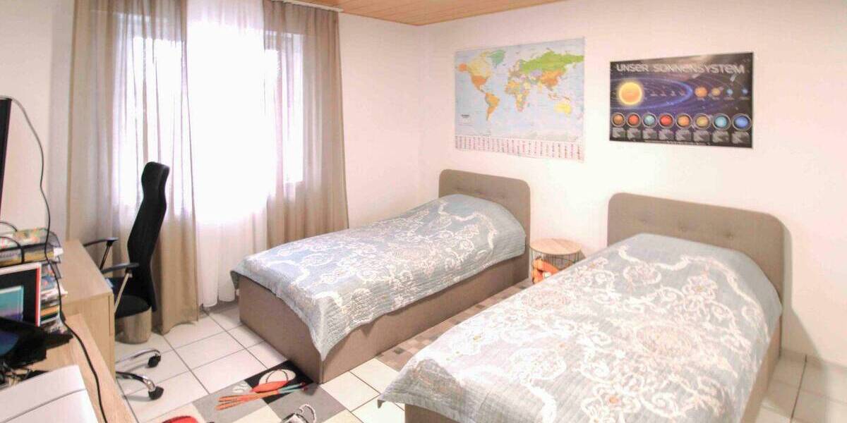 Mehrfamilienhaus, Wohnhaus Hürtgenwald Kleinhau - 8 Zimmer, 220 m&sup2;, 315.000&euro; | Angebot:26657825