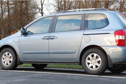Kia Carnival 48.000 km 9.900 &euro; Bonn 53225