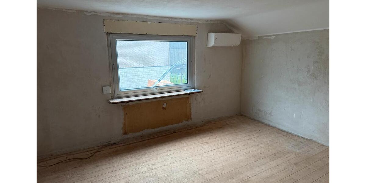 Einfamilienhaus Kall - 8 Zimmer, 20 m&sup2;, 75.000&euro; | Angebot:26680325