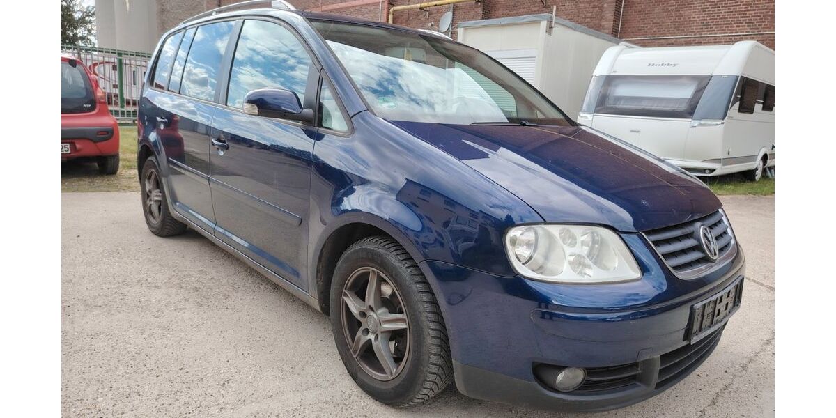 VW Touran 237.500 km 999 &euro; Düren 52349