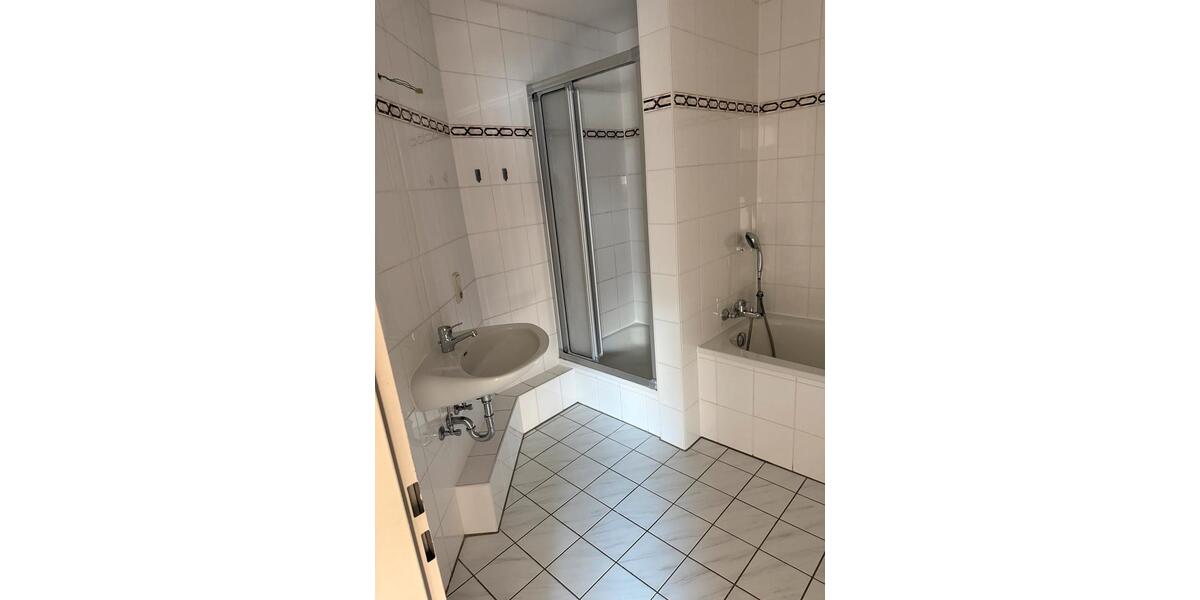 Dachgeschoßwohnung Kreuzau - 2 Zimmer, 66 m&sup2;, 870&euro; | Angebot:26022946