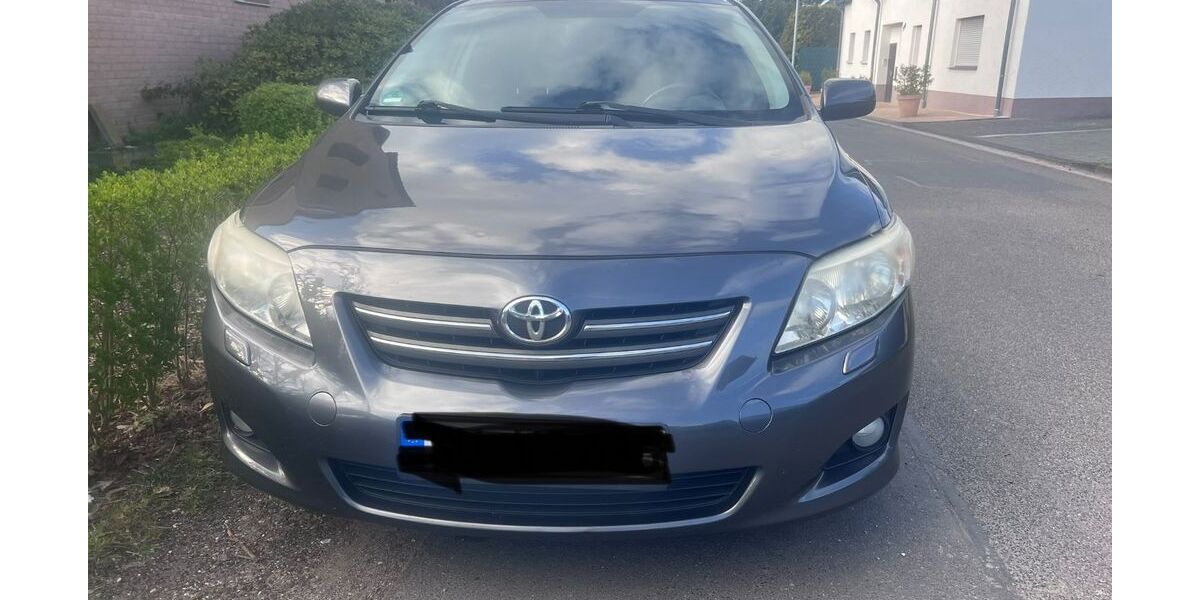 Toyota Corolla 191.000 km 4.000 &euro; Bornheim 53332