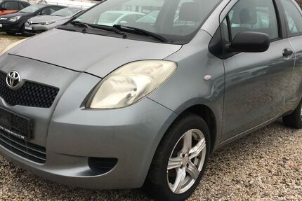 Toyota Yaris 260.000 km 1.699 &euro; Bonn 53227