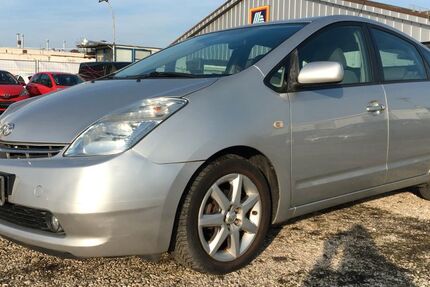 Toyota Prius 98.000 km 5.499 &euro; Bonn 53227