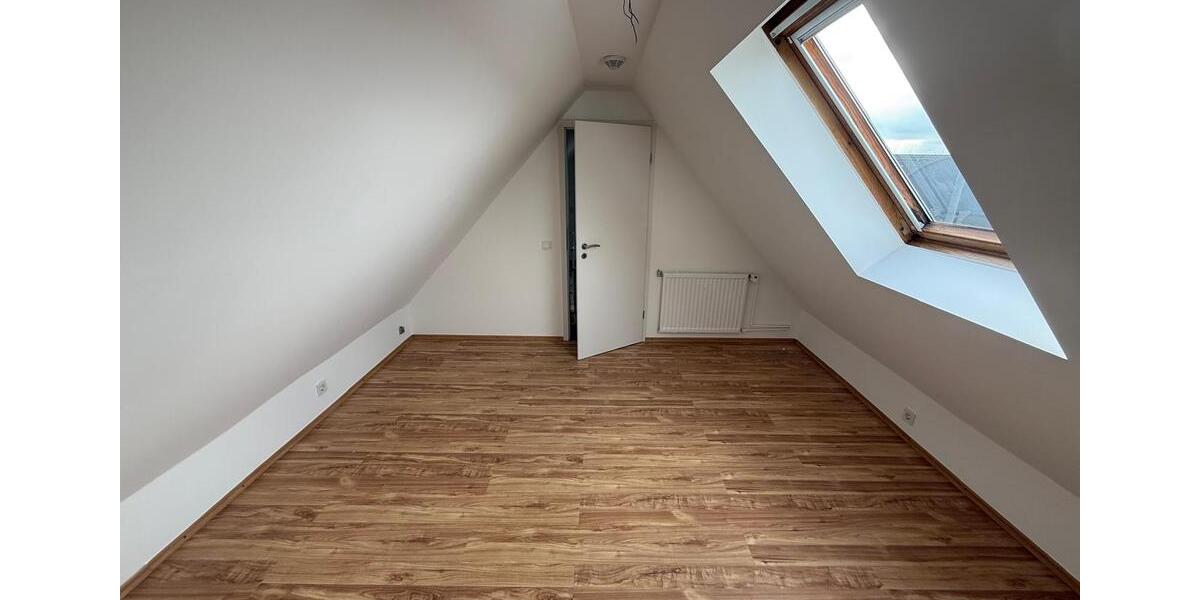 Maisonettenwohnung Niederkassel - 3 Zimmer, 83 m&sup2;, 1.050&euro; | Angebot:26001795