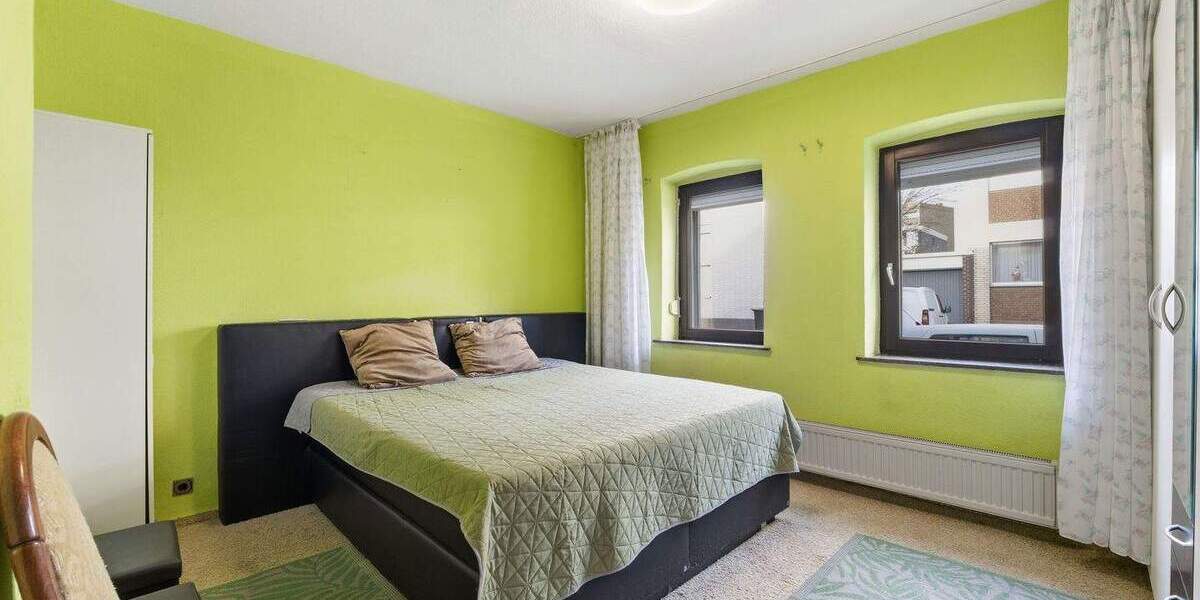 Einfamilienhaus Köln Meschenich - 5 Zimmer, 155 m&sup2;, 349.000&euro; | Angebot:25775717