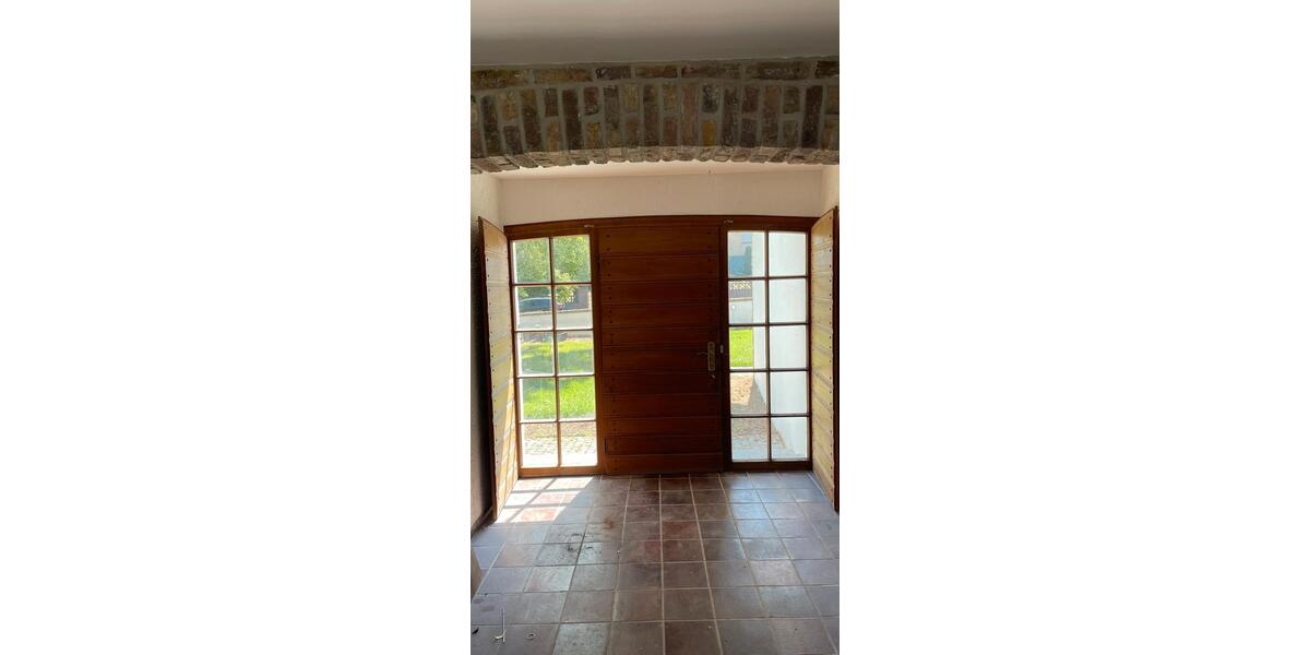 Villa Zülpich - 5 Zimmer, 270 m&sup2;, 2.600&euro; | Angebot:25416621