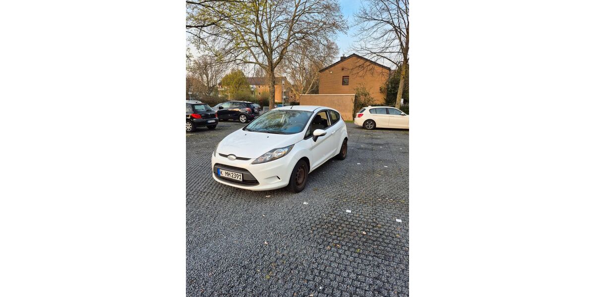 Ford Fiesta 127.237 km 3.200 &euro; Bonn 53117