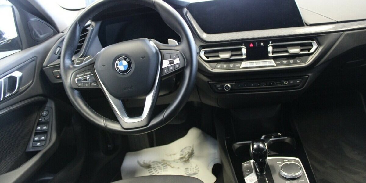 BMW 120i Aut. Sport Line 25.020 km 24.980 &euro; Euskirchen 53881