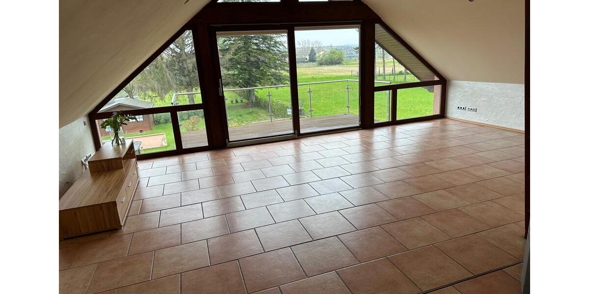 Dachgeschoßwohnung Zülpich - 4 Zimmer, 109 m&sup2;, 870&euro; | Angebot:24551573