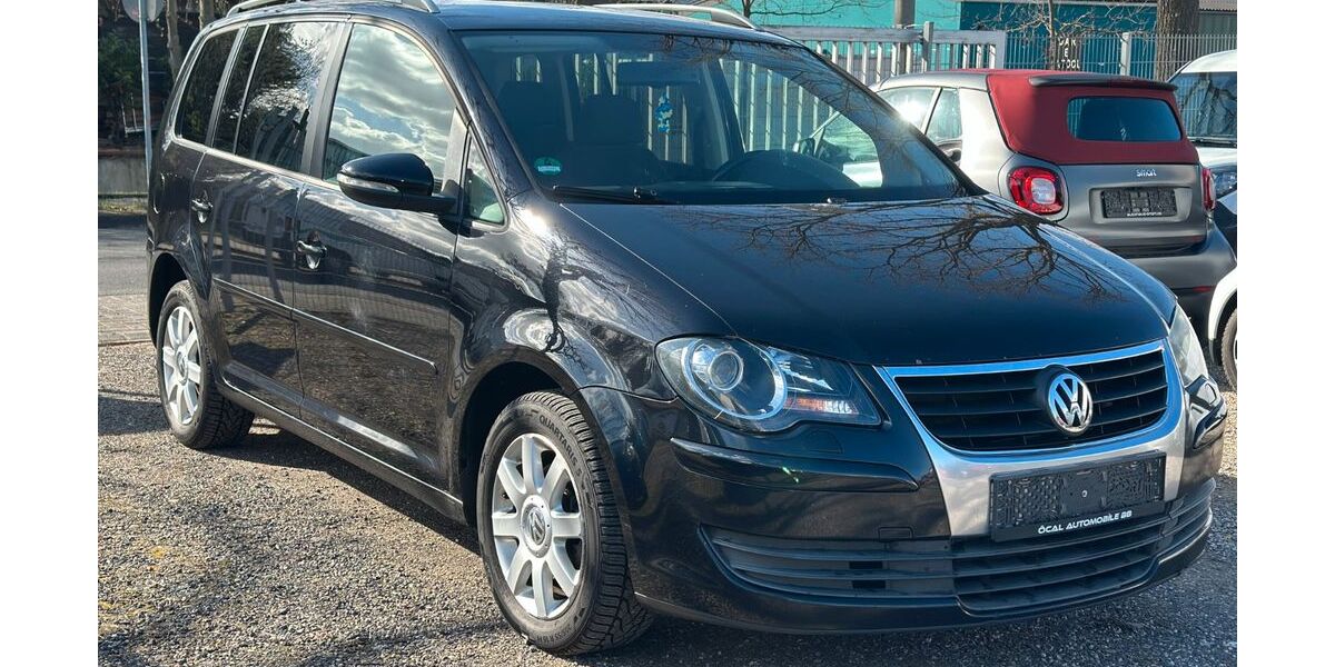 VW Touran 330.000 km 3.690 &euro; Rheinbach 53359