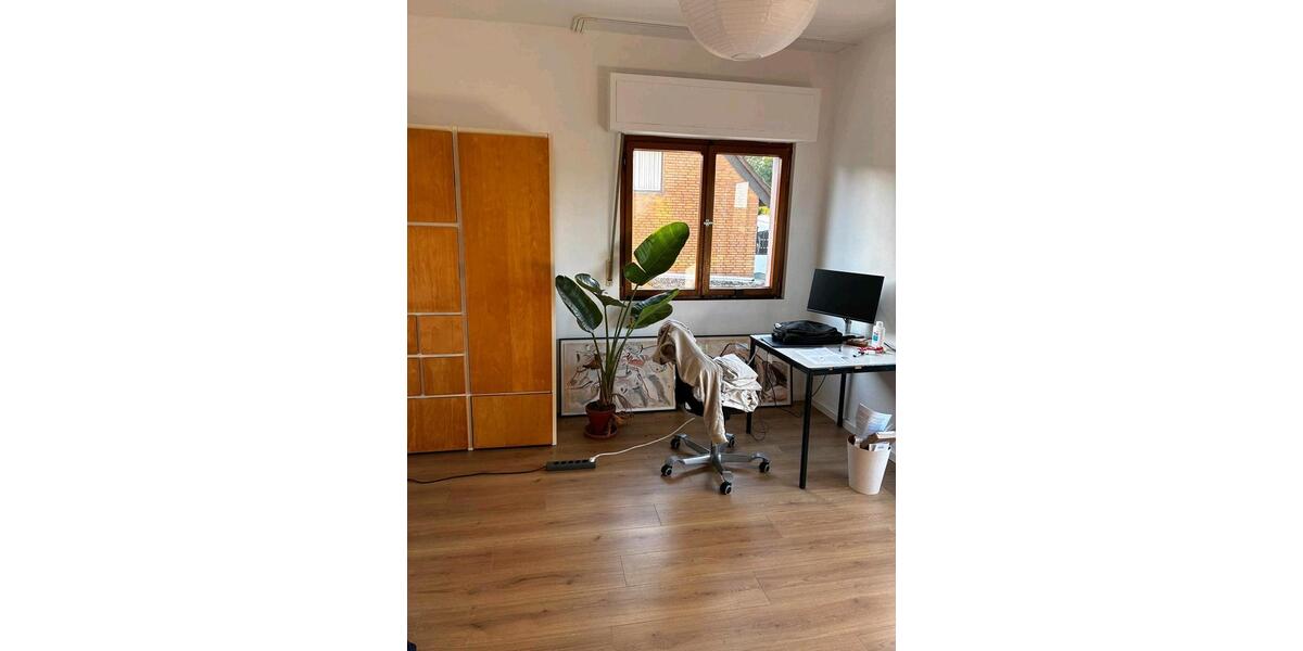 Etagenwohnung Alfter - 22 Zimmer, 150 m&sup2;, 550&euro; | Angebot:25232921