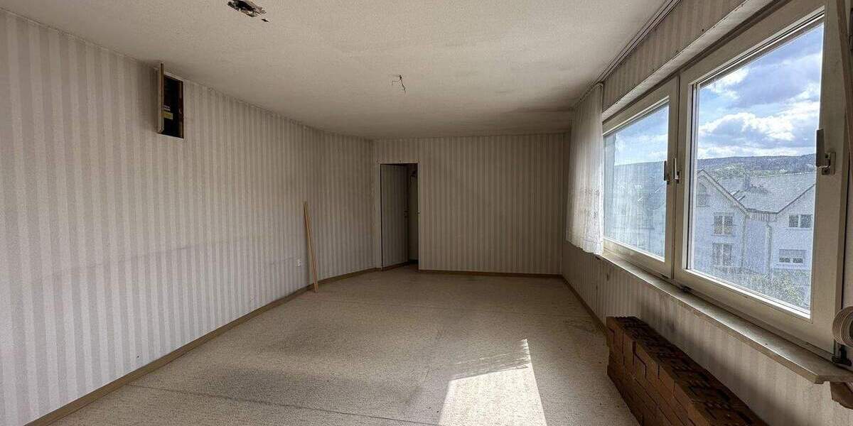 Einfamilienhaus Bad Neuenahr-Ahrweiler / Ahrweiler Ahrweiler - 8 Zimmer, 200 m&sup2;, 345.000&euro; | Angebot:25775788