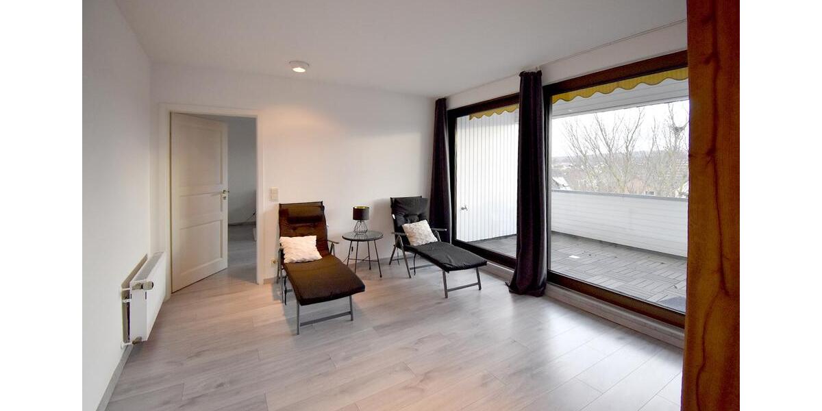 Dachgeschoßwohnung Rheinbach - 2 Zimmer, 93 m&sup2;, 840&euro; | Angebot:25377629