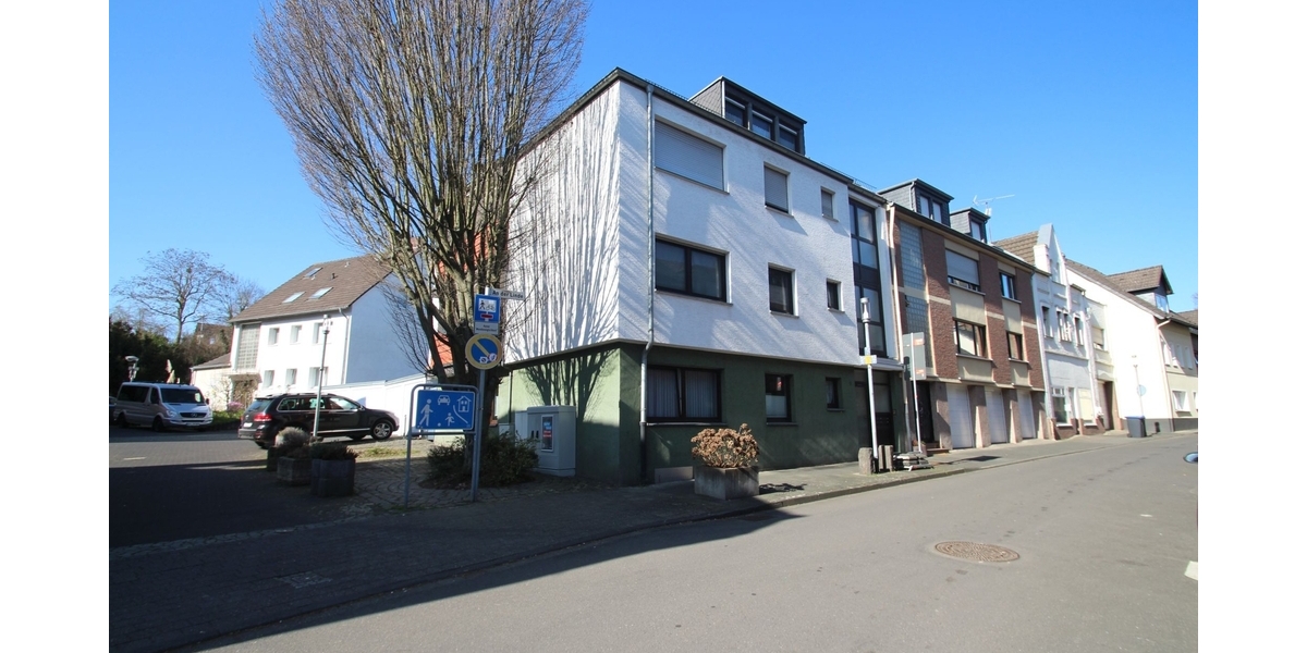 Mit 3D: Mehrfamilienhaus 4 Einheiten (2 Wg. frei) + 4 Garagen – Potenzial bis ca. 40.000 EUR p.a. - Mehrfamilienhaus, Wohnhaus Brühl | Angebot:26001821