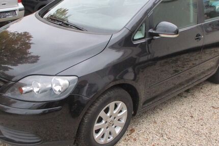 VW Golf 210.000 km 3.450 &euro; Bonn 53127