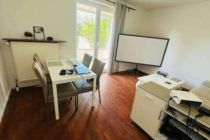 Zimmer Köln Rath - 1 Zimmer, 1.700&euro; | Angebot:25528157
