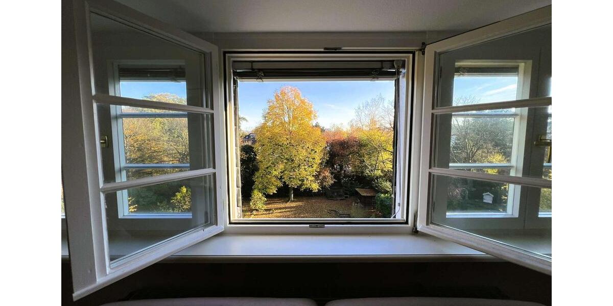 Dachgeschoßwohnung Bonn Gronau - 2 Zimmer, 65 m&sup2;, 1.200&euro; | Angebot:23871825