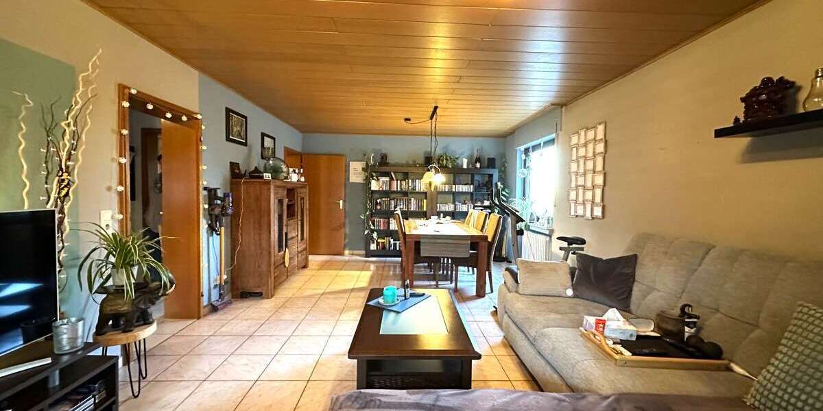 Etagenwohnung Königswinter - 2 Zimmer, 67 m&sup2;, 199.000&euro; | Angebot:23708592