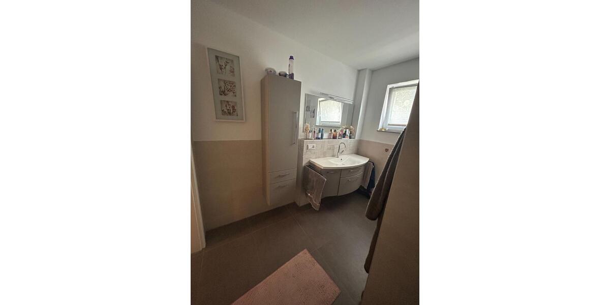 Erdgeschoßwohnung Königswinter - 3 Zimmer, 86 m&sup2;, 1.190&euro; | Angebot:25079981