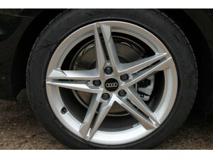 Audi A4 Avant TDi Quatt S-Line Navi AHK Standh Matrix 6.000 km 40.750 &euro; Bonn 53225