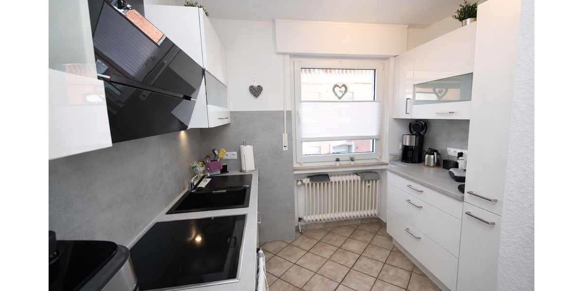 Mit 3D: Mehrfamilienhaus 4 Einheiten (2 Wg. frei) + 4 Garagen – Potenzial bis ca. 40.000 EUR p.a. - Mehrfamilienhaus, Wohnhaus Brühl | Angebot:26001821