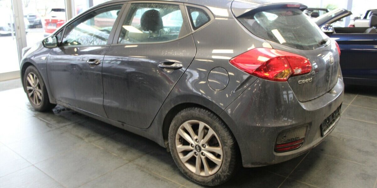 Kia Ceed 1.4 CVVT Edition 7 90.520 km 10.780 &euro; Euskirchen 53881