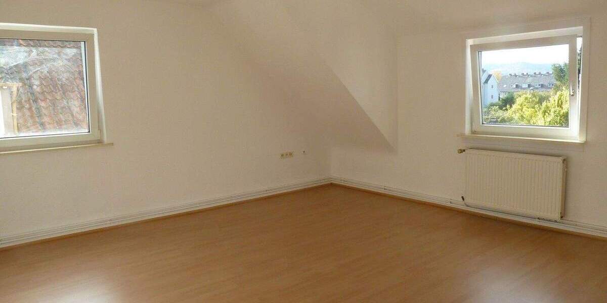 Etagenwohnung Hameln Nordstadt - 3 Zimmer, 81 m&sup2;, 735&euro; | Angebot:25752905