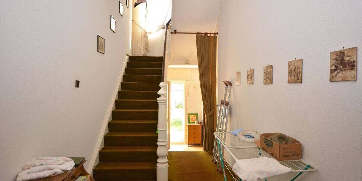 Einfamilienhaus Brühl - 8 Zimmer, 233 m&sup2;, 450.000&euro; | Angebot:26420449