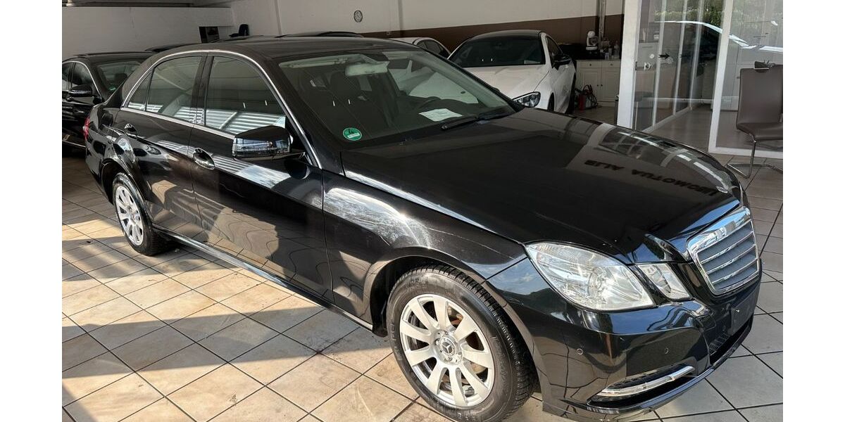 Mercedes-Benz E 220 171.000 km 10.900 &euro; Bonn 53119