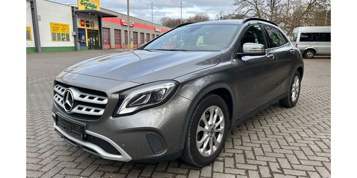 Mercedes-Benz GLA 200 89.150 km 16.500 &euro; Düren 52355