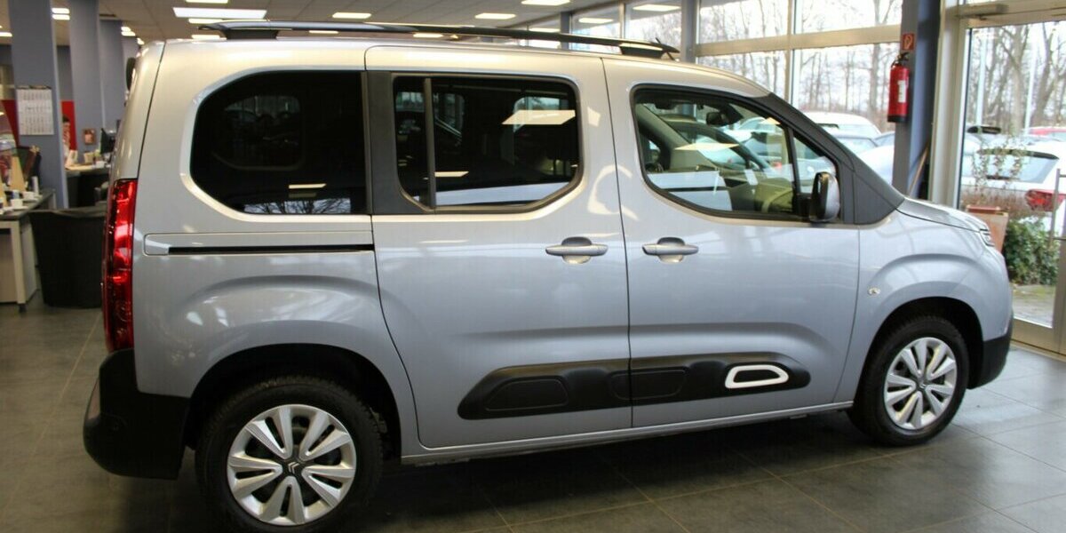 Citroen Berlingo M BlueHDi EAT8 Shine Panorama - Navi 82.816 km 18.980 &euro; Euskirchen 53881