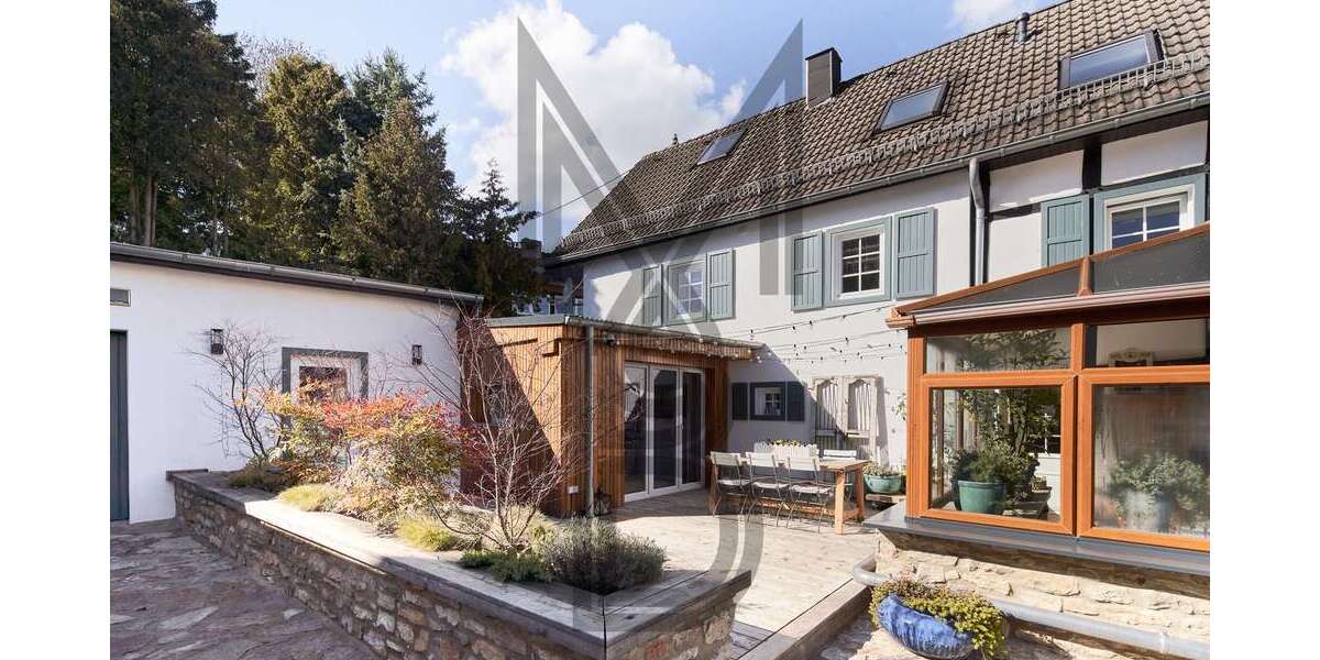 Einfamilienhaus Blankenheim - 7 Zimmer, 270 m&sup2;, 450.000&euro; | Angebot:25631132