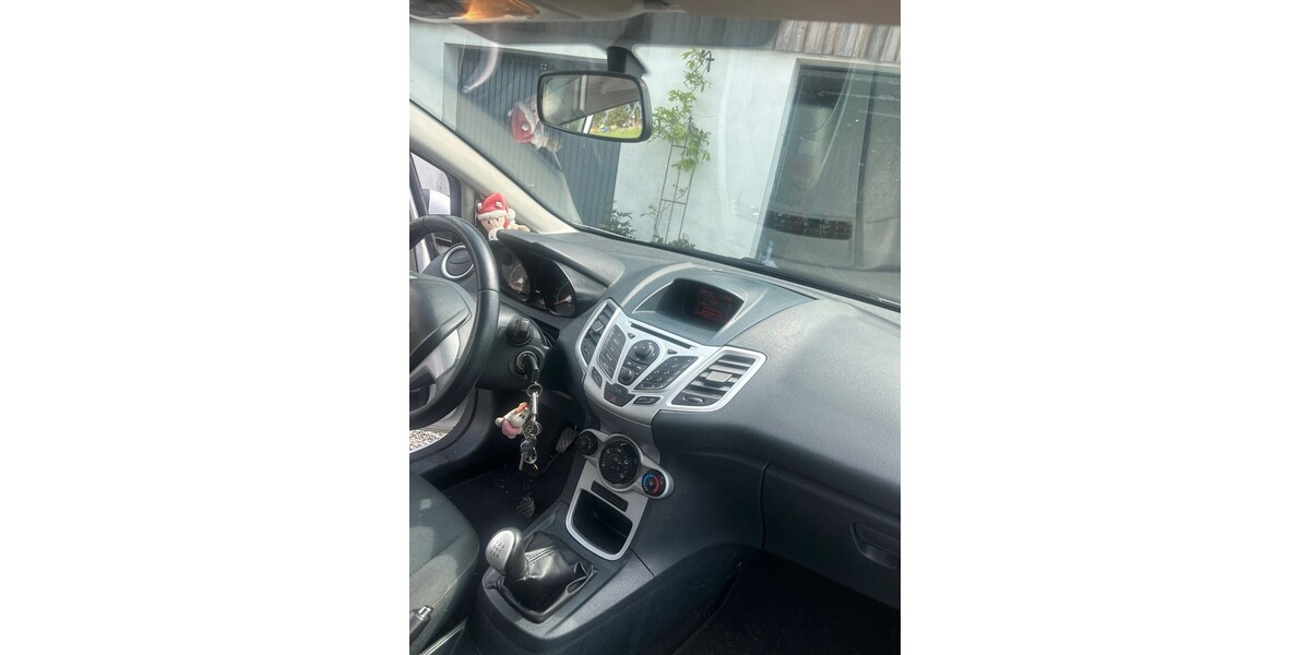 Ford Fiesta 142.800 km 5.300 &euro; Swisttal 53913