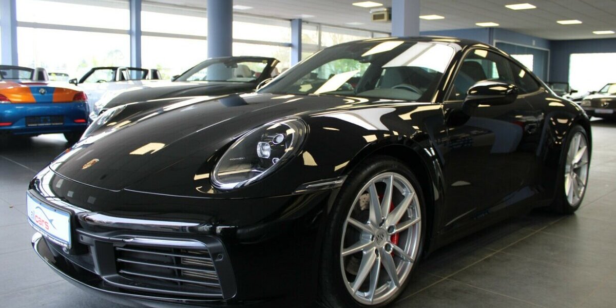 Porsche 992 Carrera S PDLS - Schiebedach - Bose 37.795 km 107.911 &euro; Euskirchen 53881