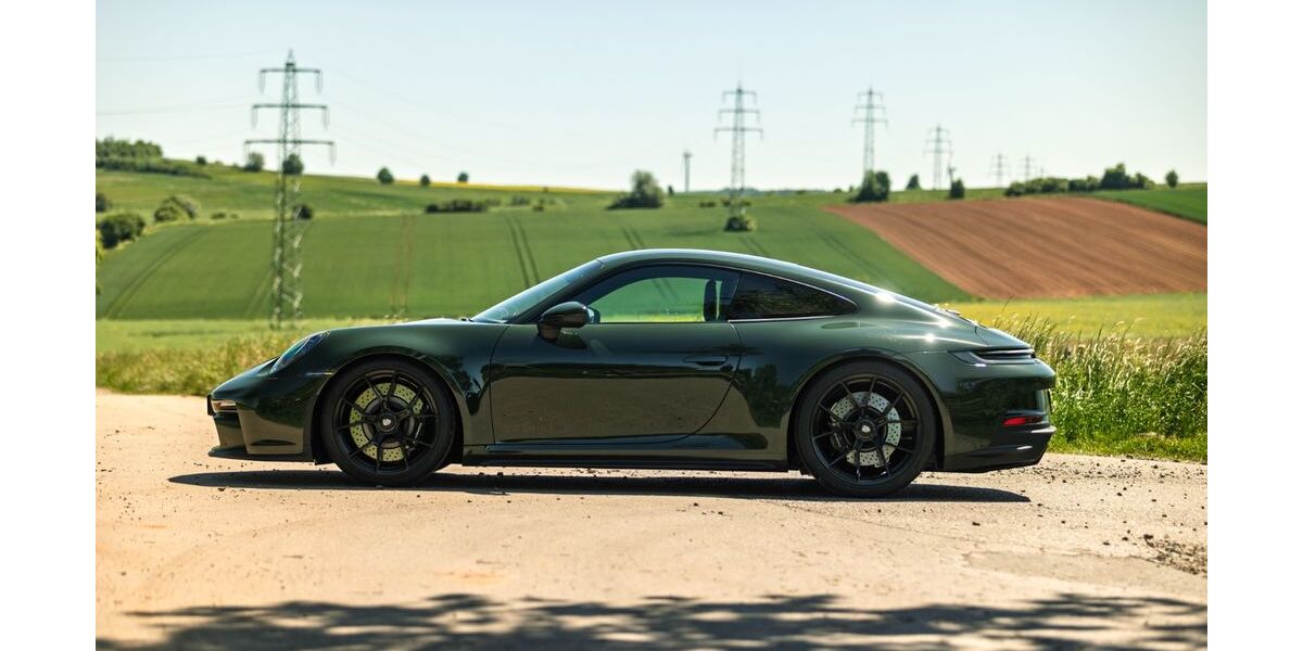 Porsche 992 11.691 km 213.992 &euro; Düren 52355