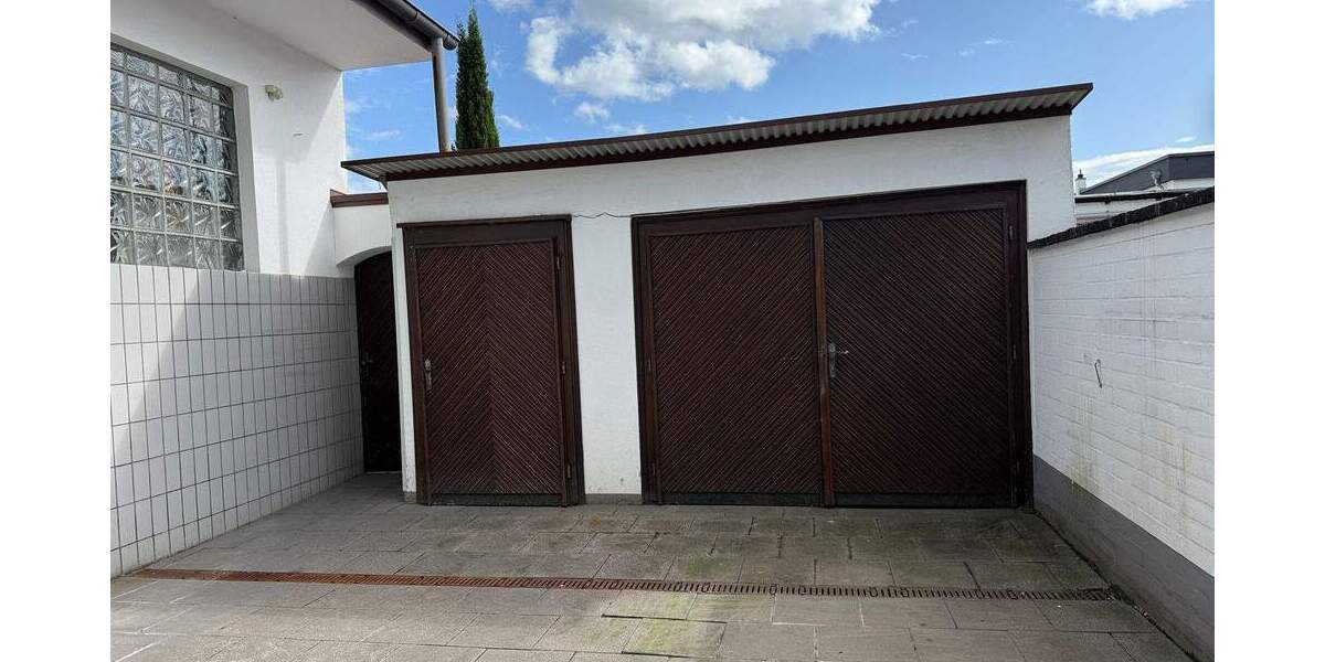 Mehrfamilienhaus, Wohnhaus Niederkassel Rheidt - 4 Zimmer, 95 m&sup2;, 389.000&euro; | Angebot:25745010