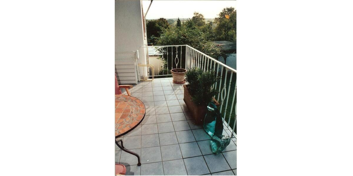 Etagenwohnung Wachtberg - 4 Zimmer, 106 m&sup2;, 1.100&euro; | Angebot:25921774