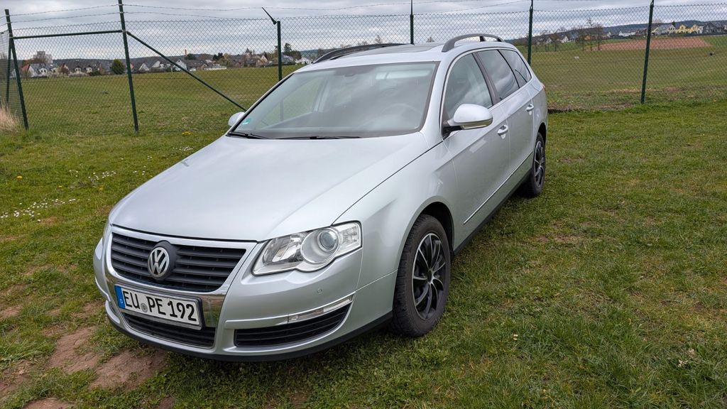 VW Passat Variant 262.000 km 2.400 &euro; Mechernich 53894