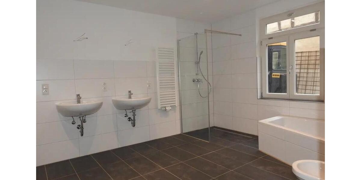Einfamilienhaus Grafschaft - 7.5 Zimmer, 197 m&sup2;, 560.000&euro; | Angebot:26463585